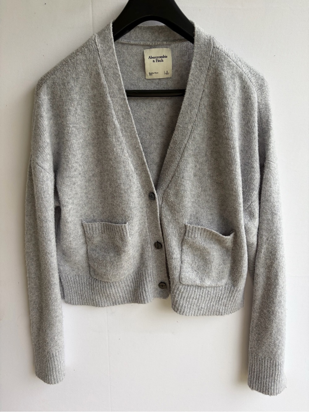 Abercrombie & Fitch Light Gray V-Neck Button Front Cardigan